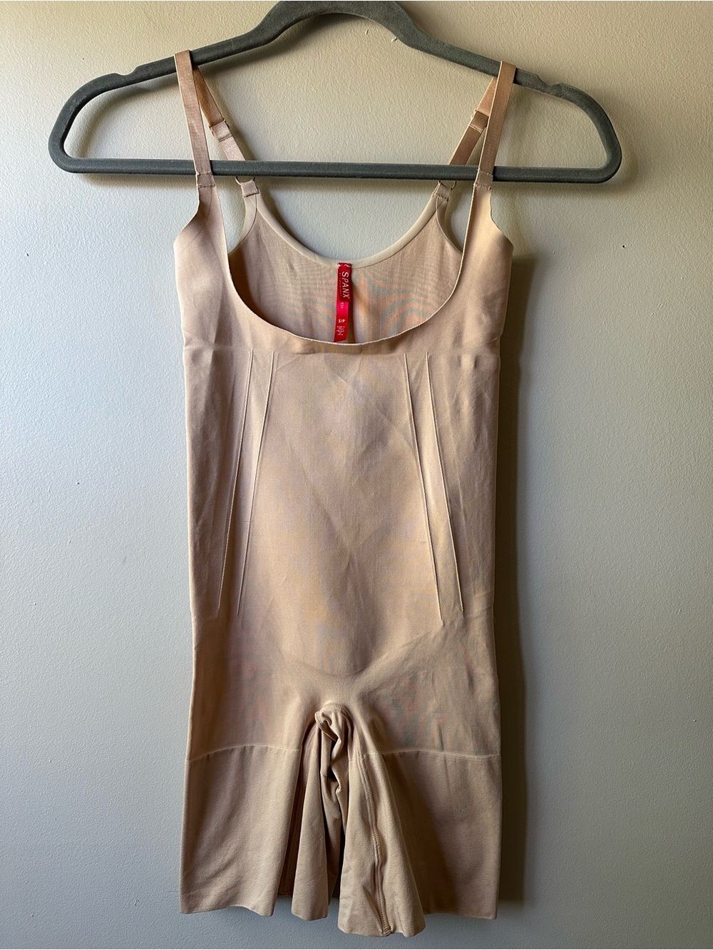 SPANX Oncore Nude Shapewear Bodysuit Open Bust Mid Thigh Adjustable Straps Sz S